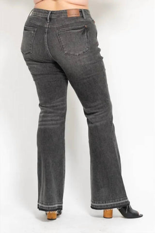 Judy Blue - Calça jeans flare tamanho grande com cintura média e controle de barriga