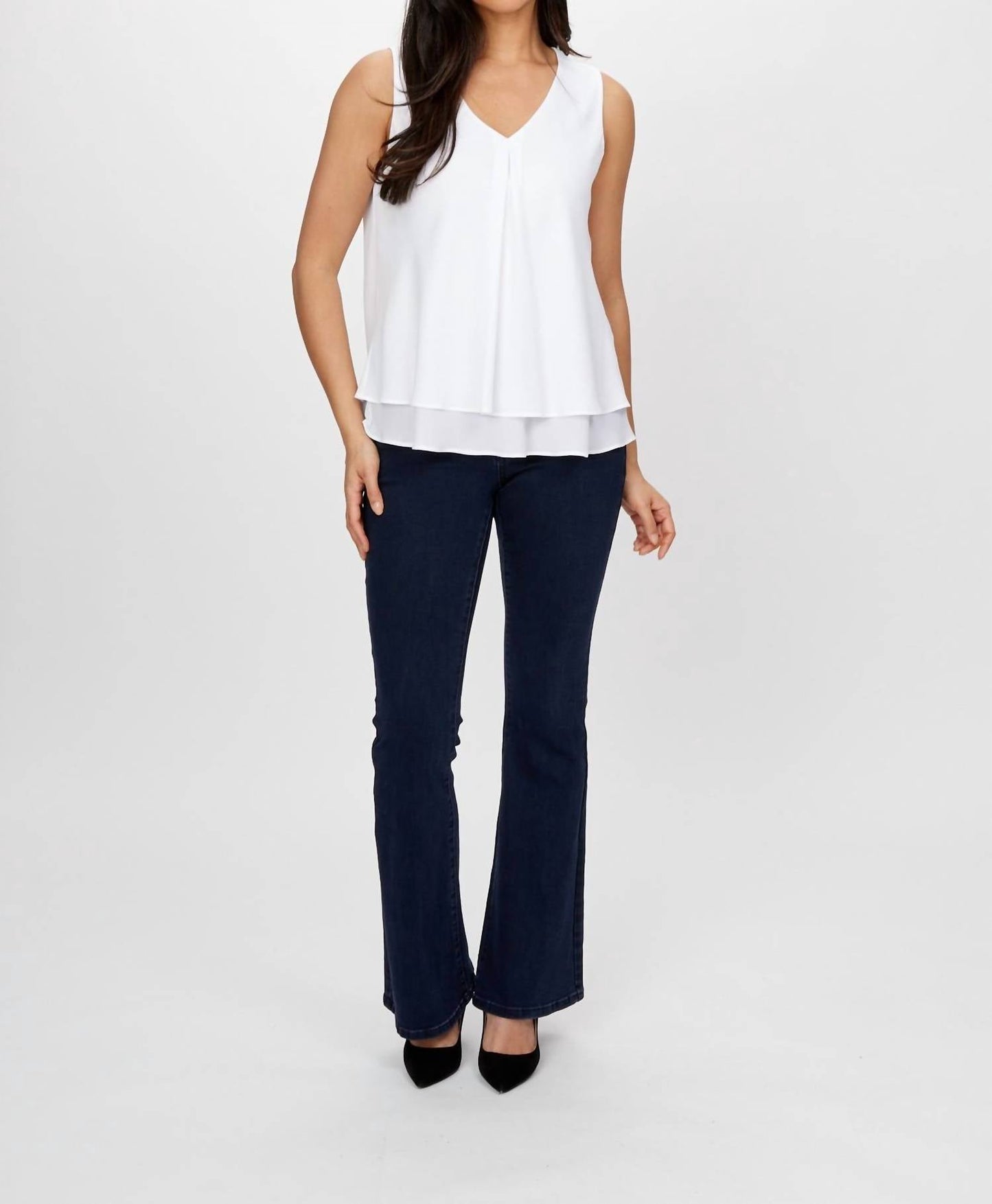 Frank Lyman - Sleeveless V-neck Top