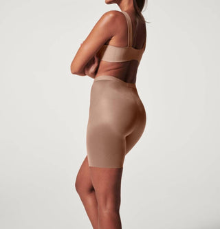 Spanx - Short invisível na altura da coxa