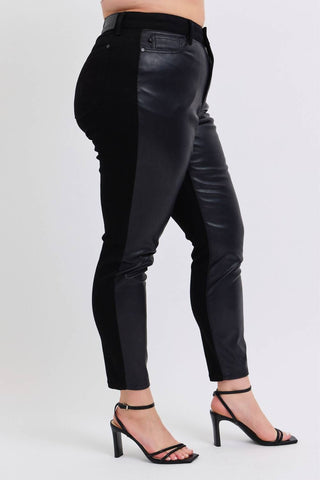 Judy Blue - Calça jeans skinny de couro sintético de cintura alta