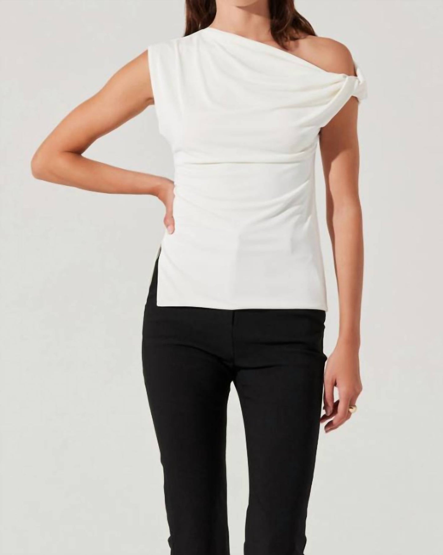 Astr - Aphra Assymetrical Twisted Off Shoulder Top