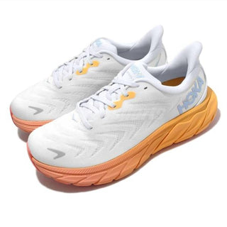 Hoka - Tênis feminino Arahi 6