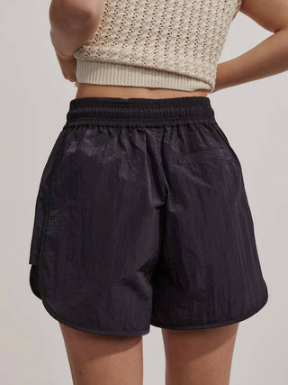 Varley - Harmon Short de cintura alta 4"
