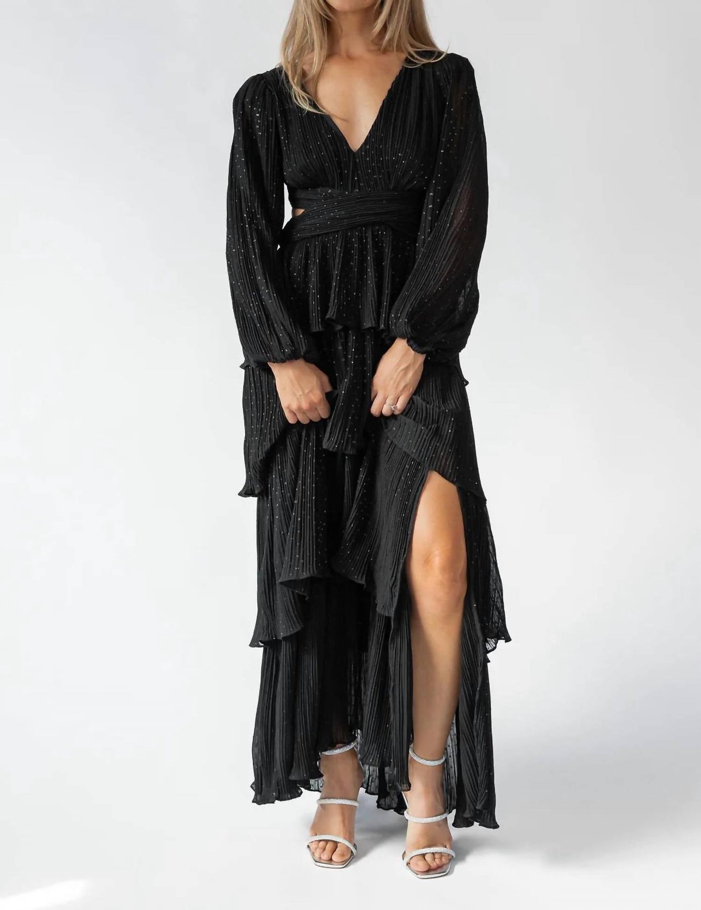 Astr - Anora Vneck Pleated Tiered Maxi Dress