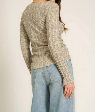 Projeto Social T - Blusa Sanna com decote canoa e manga comprida canelada