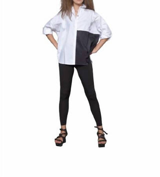 Simply Mila - Camisa Boxy de 2 Tons