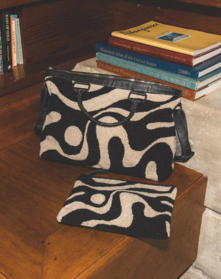 Cleobella - EMBREAGEM ABSTRATA YIN-YANG