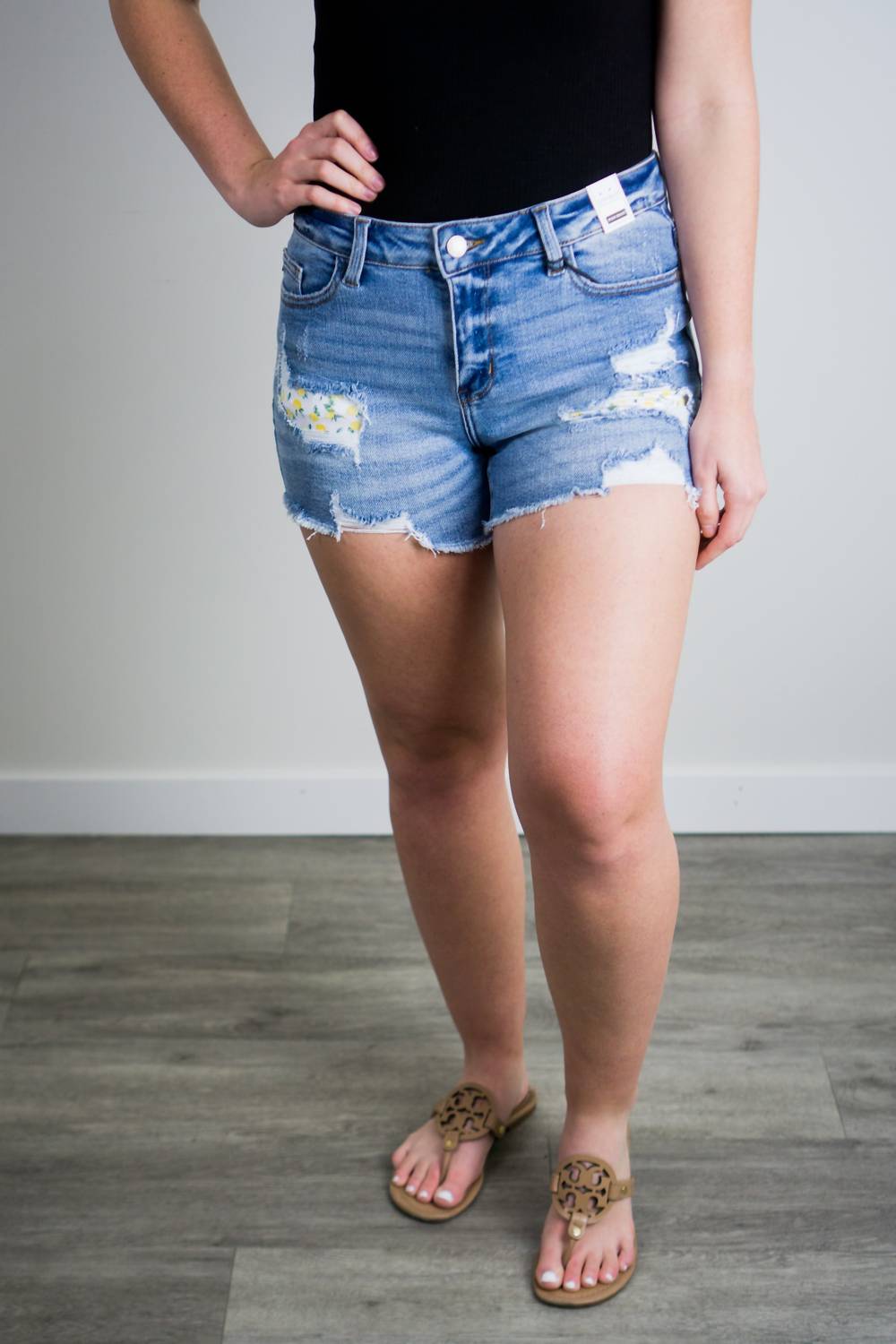 Judy Blue - Women's Mid-rise Lemon Patch Destroyed Shorts