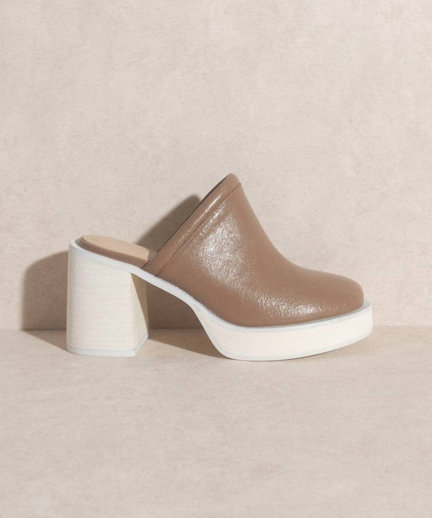 Oasis Society - Women's The Ava Clog