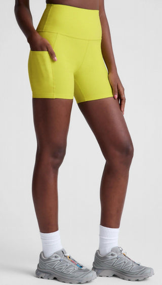 Beyond Yoga - Shorts Spacedye Keep Pace com cintura alta e bolso