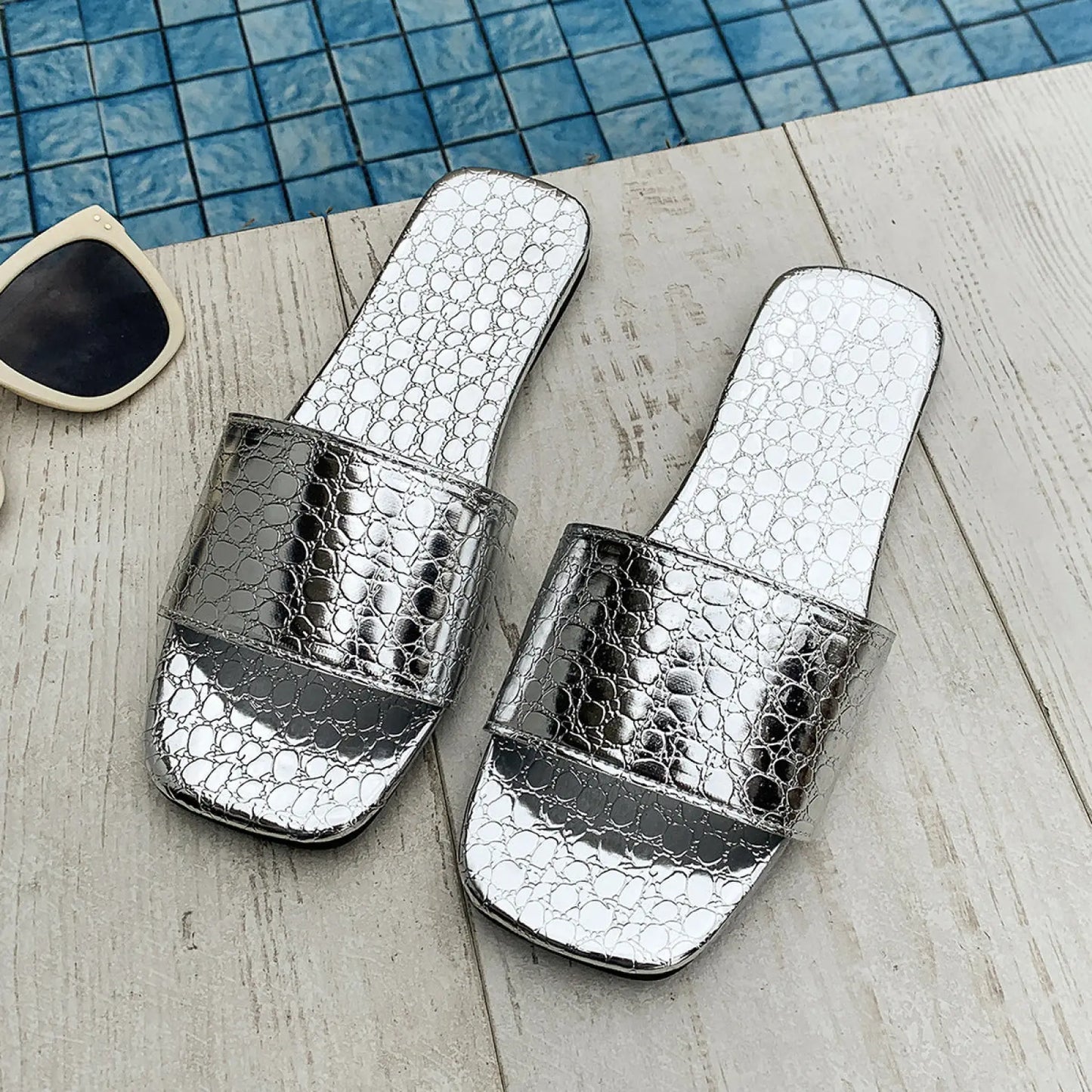 Crocodile Textured Square Toe Flat Beach Sandals