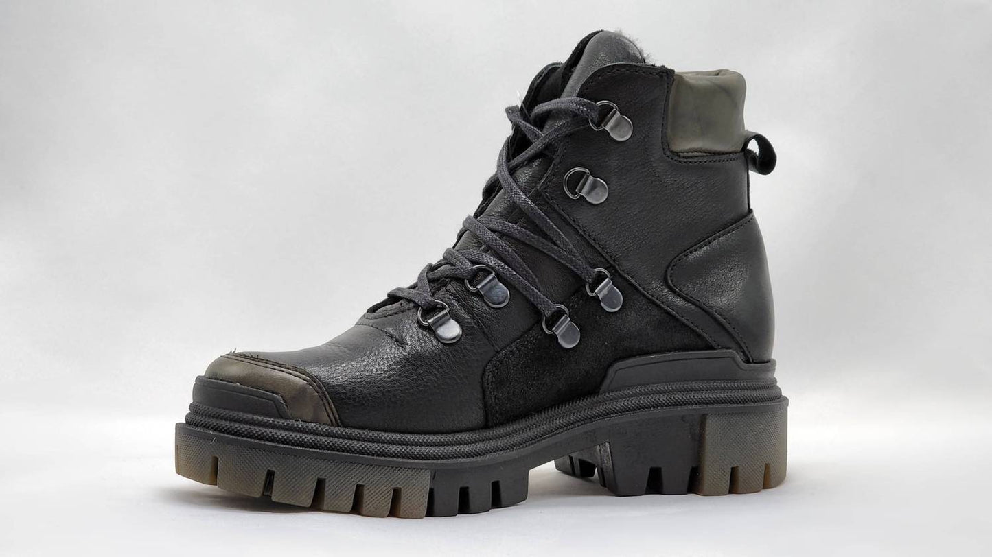 Kcr Group - Women's Heavy Wool-Lined Leather Boots