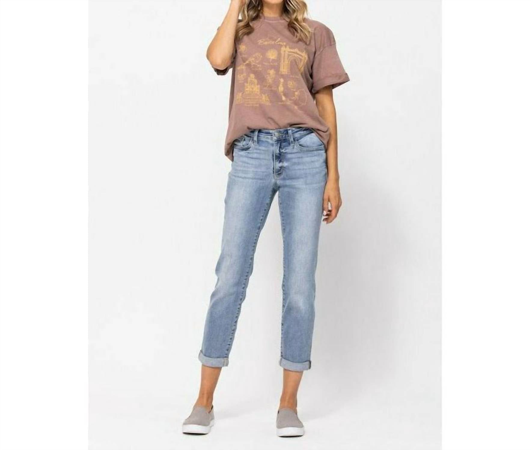 judy-blue-curvy-capri-mid-rise-jean