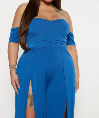 Fashion Nova - Macacão Jordan com fenda alta