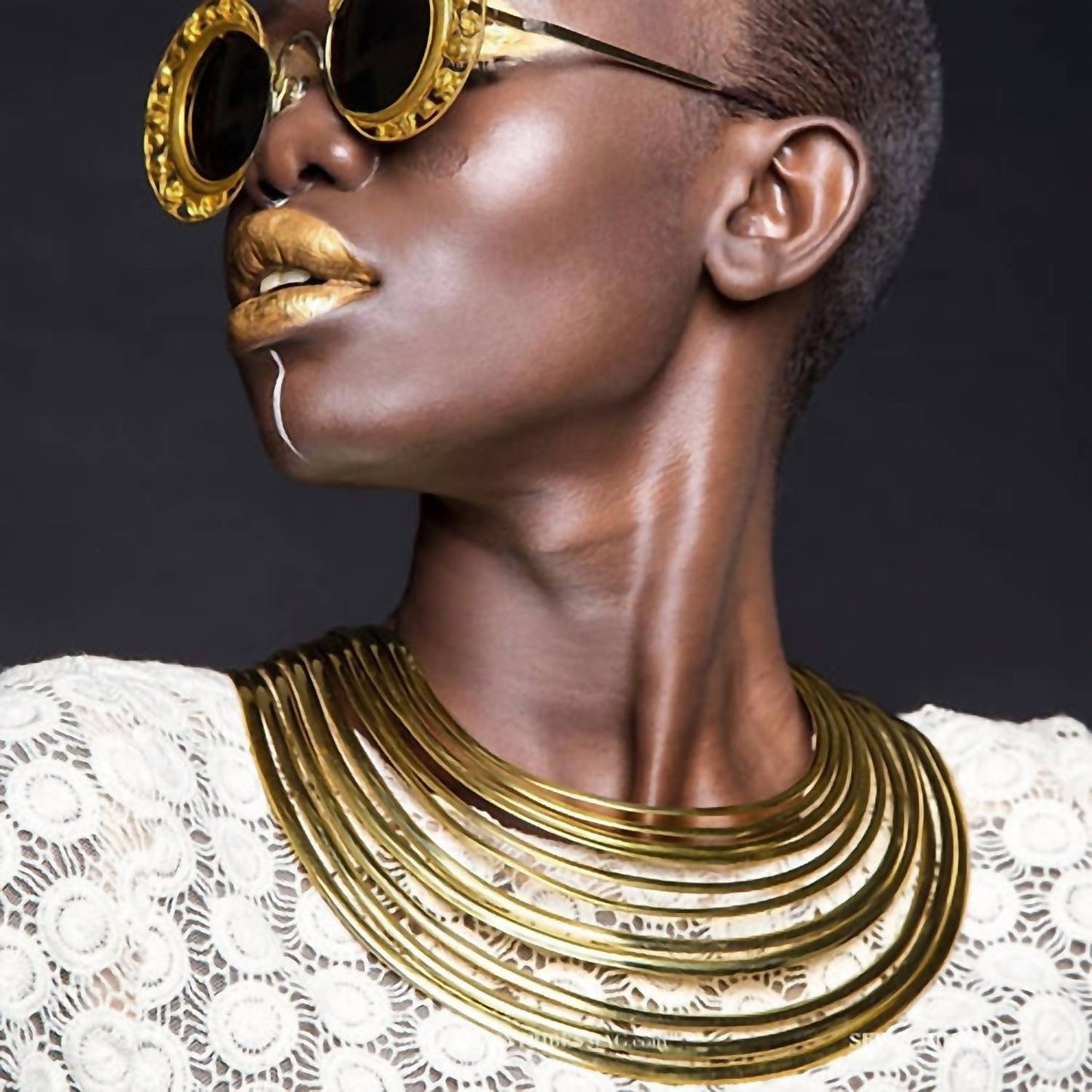 Avenue Chic - Women's Cleo Collar Necklace