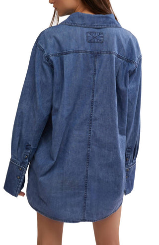 Free People - Blusa jeans para depois do expediente