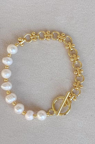 Easton Elle - Women's Pearl & Loop Bracelet
