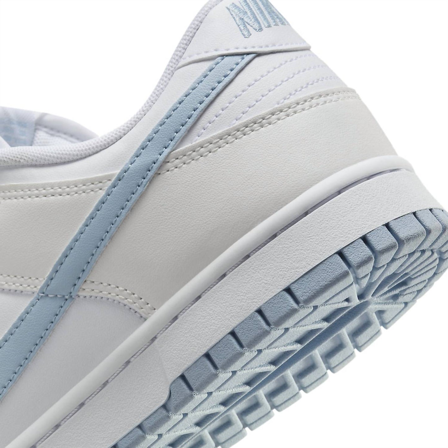 Nike - Men's Nike Dunk Low Retro Sneaker