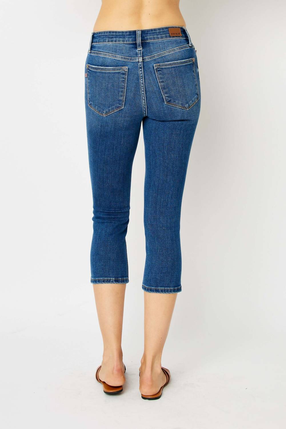 Judy Blue - Skinny Fit Mid Rise Capri with Side Slit