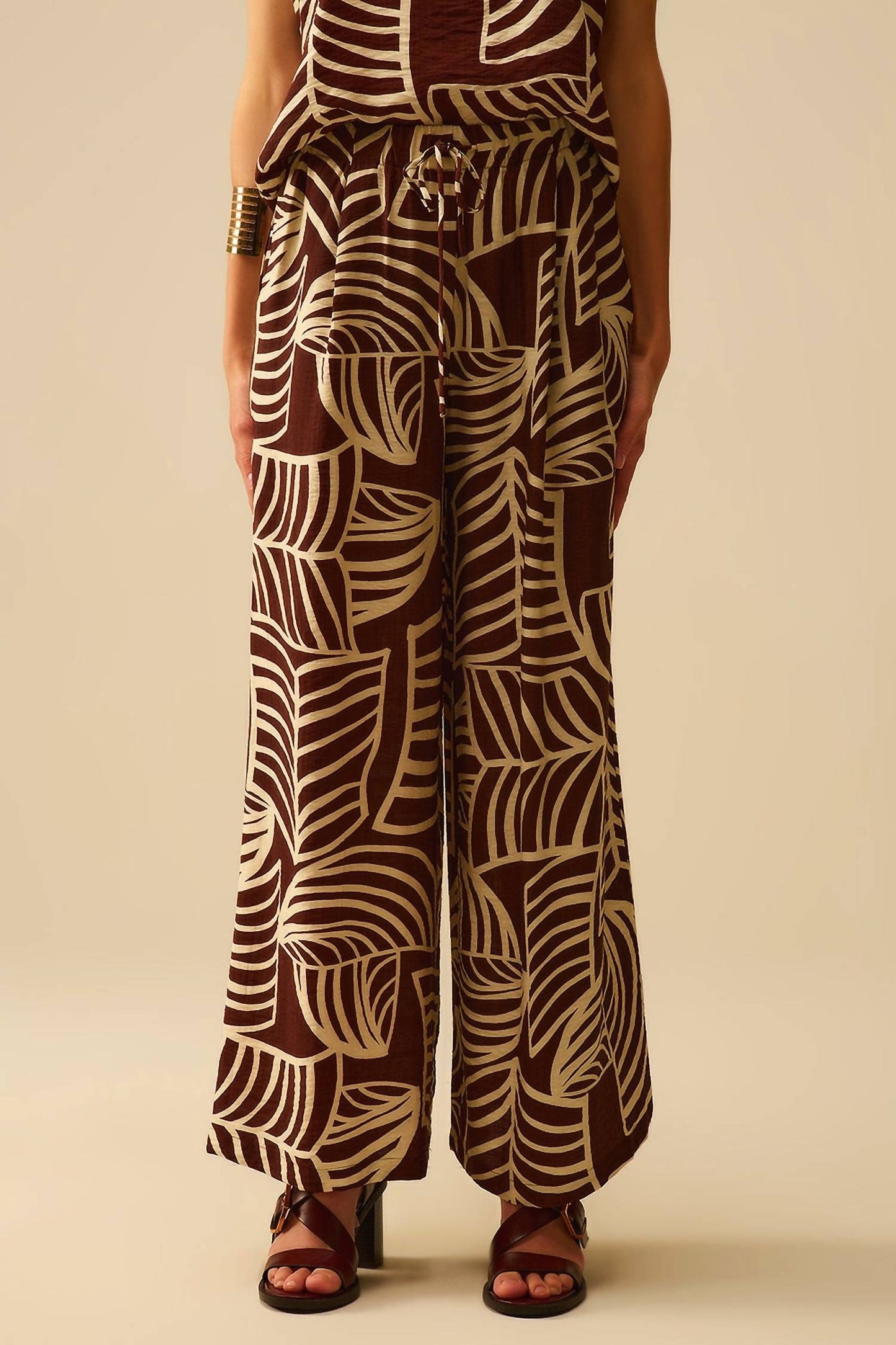 Q2 - Palm Print Drawstring Wide-leg Pant