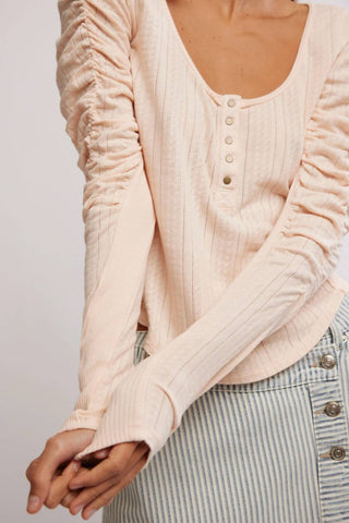 Pessoas Livres - Hope Henley Top