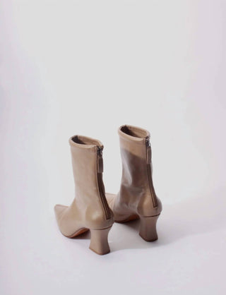 About Arianne - Women's Marcel Smooth Leather Boots