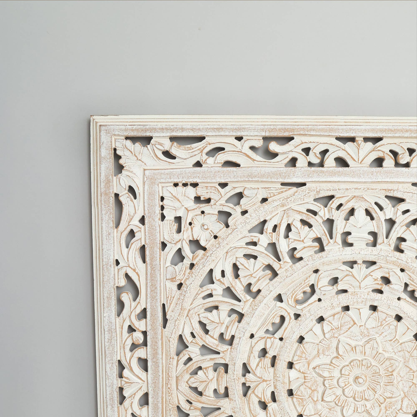 White Square Handcrafted Wooden Wall Decor – 36'x36'