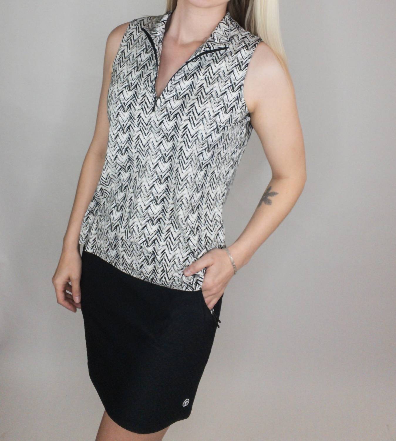 Lulu-B - Chevron Zip Tank Top