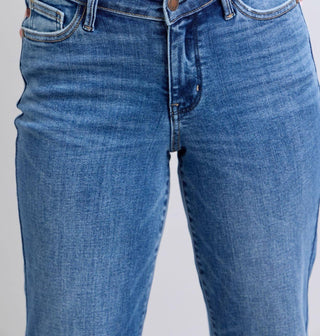 Judy Blue - Calça jeans reta com cintura alta e frente em V