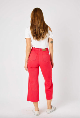 Judy Blue - Calça Jeans Cropped com Controle de Barriga