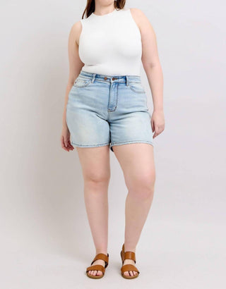 Judy Blue - Short jeans estilo pai de cintura alta e comprimento médio