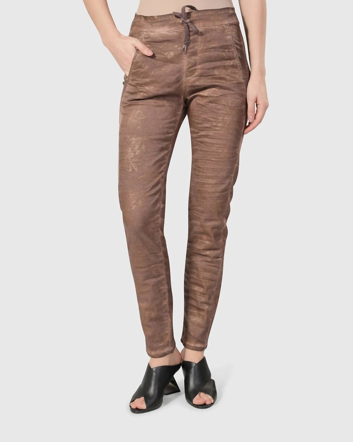 Alembika - Women's Distressed Iconic Stretch Jeans