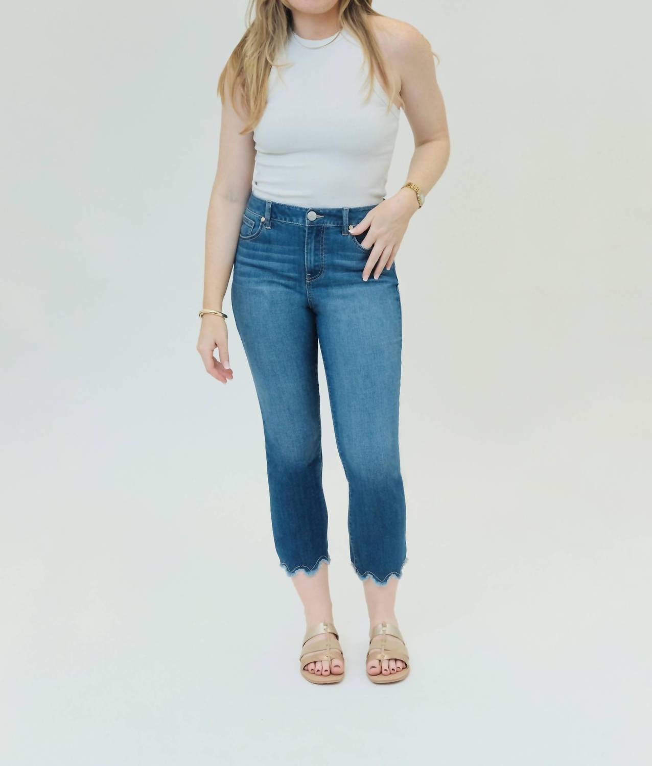 1822 Denim - Ace 25" Crop Capri Scalloped & Frayed Hem Jeans