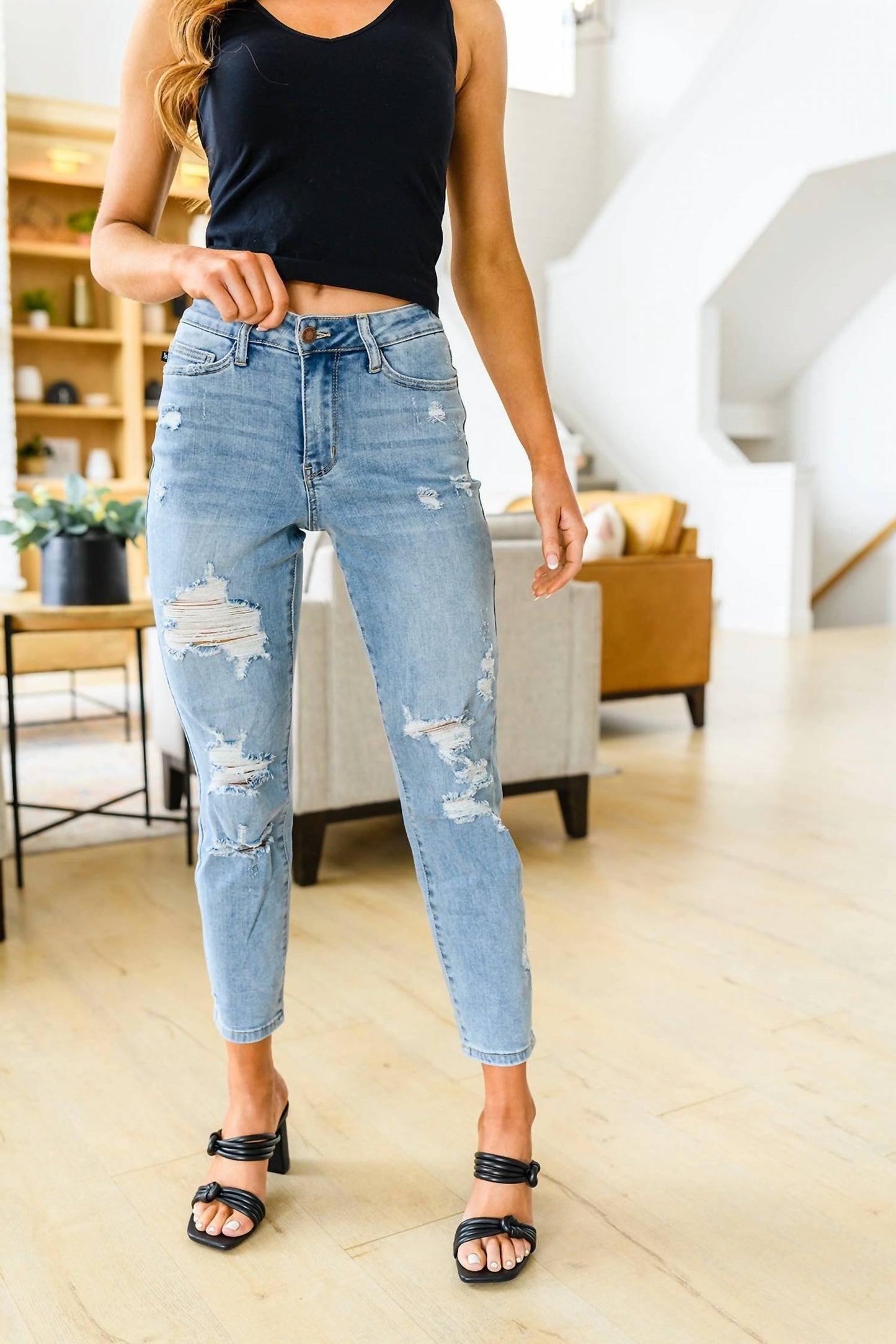 Judy Blue - High Waist Destroyed Boyfriend Jeans