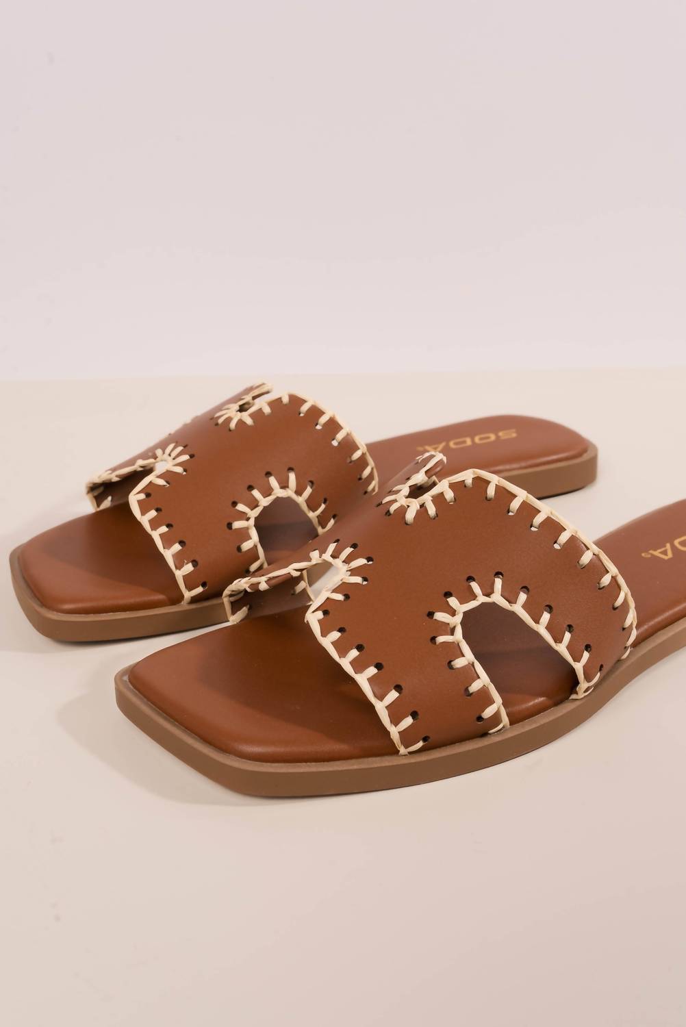 Fortune Dynamic - Women's Finity Tan Sandal