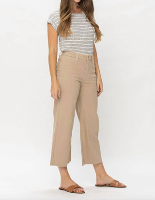 Judy Blue - Calças curtas de perna larga tingidas