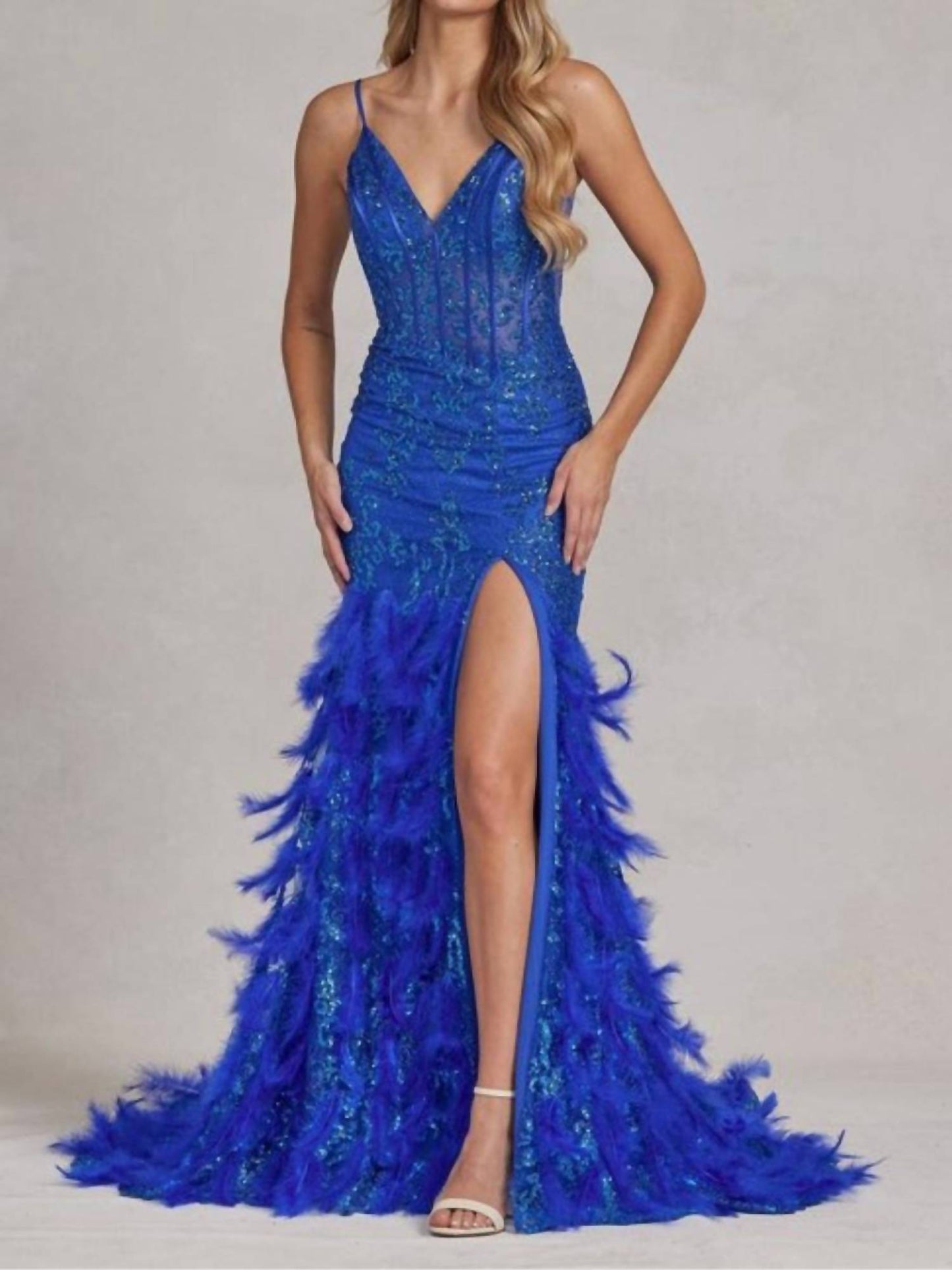 Nox Anabel - Fitted Feather Maxi Prom Dress