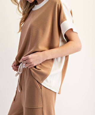 Ee:Some - Color Block Short Sleeve Top