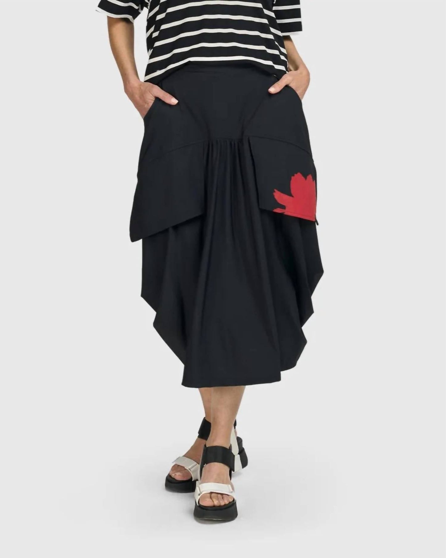 Alembika - Tekbika Gotta Have Art Skirt
