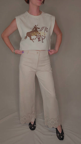 Allie Rose - Calça larga de camurça com corte a laser