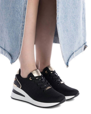 Xti - Tênis Feminino Confortável com Plataforma