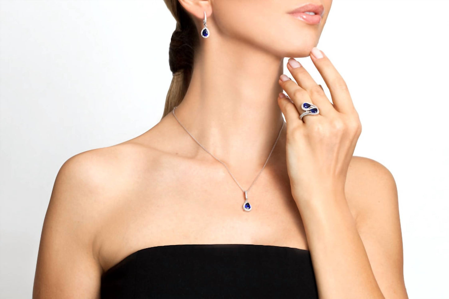 Avenue Chic - Women's Saphire Teardrop Set