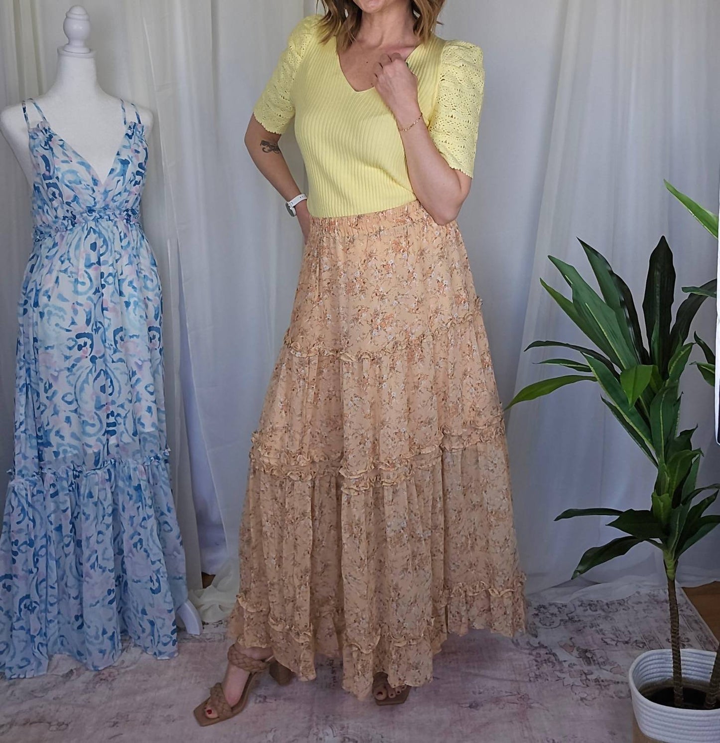 &Merci - V-neck Sweater Tee