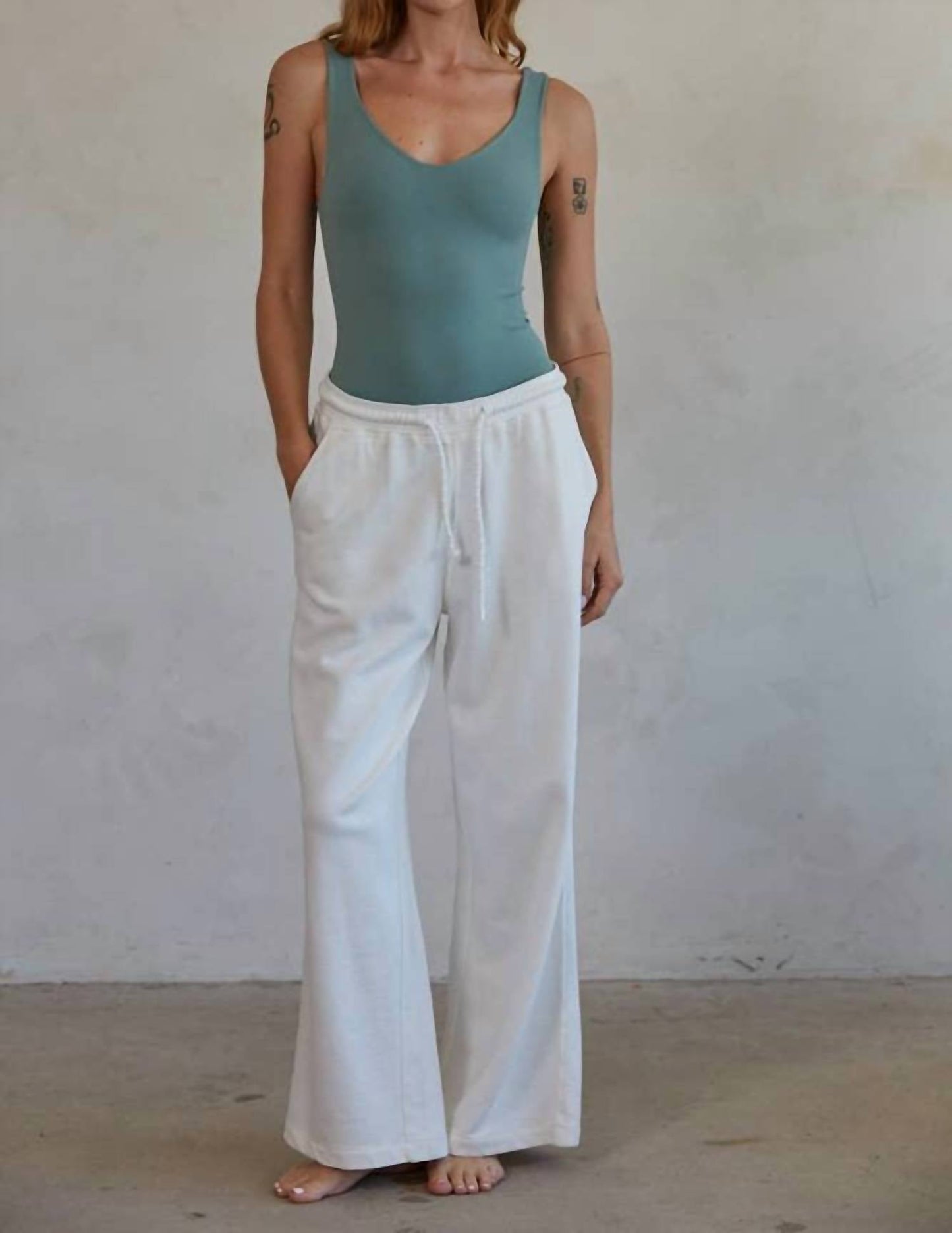 By Together - Women's Double Layered Seamless V Neck Sleeveless Bodysuit