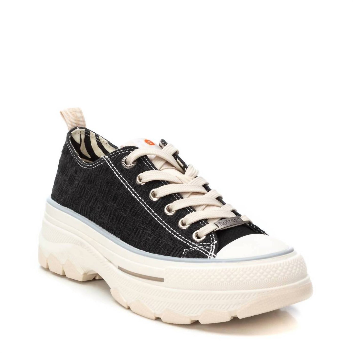Xti - Women's Refresh Lug Outsole Sneakers