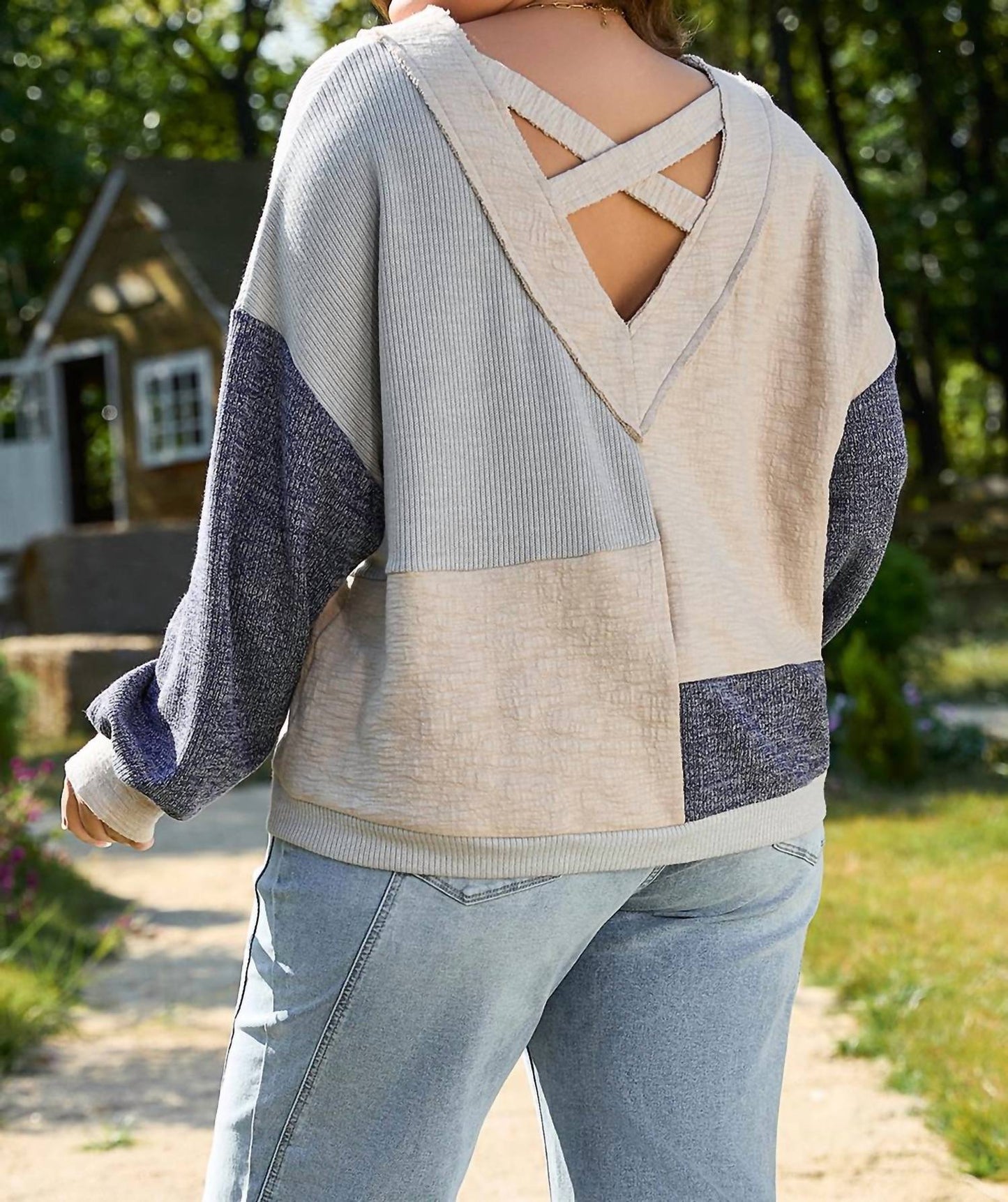 66Disco - Textured Colorblock Patchwork V-neck Top - Plus