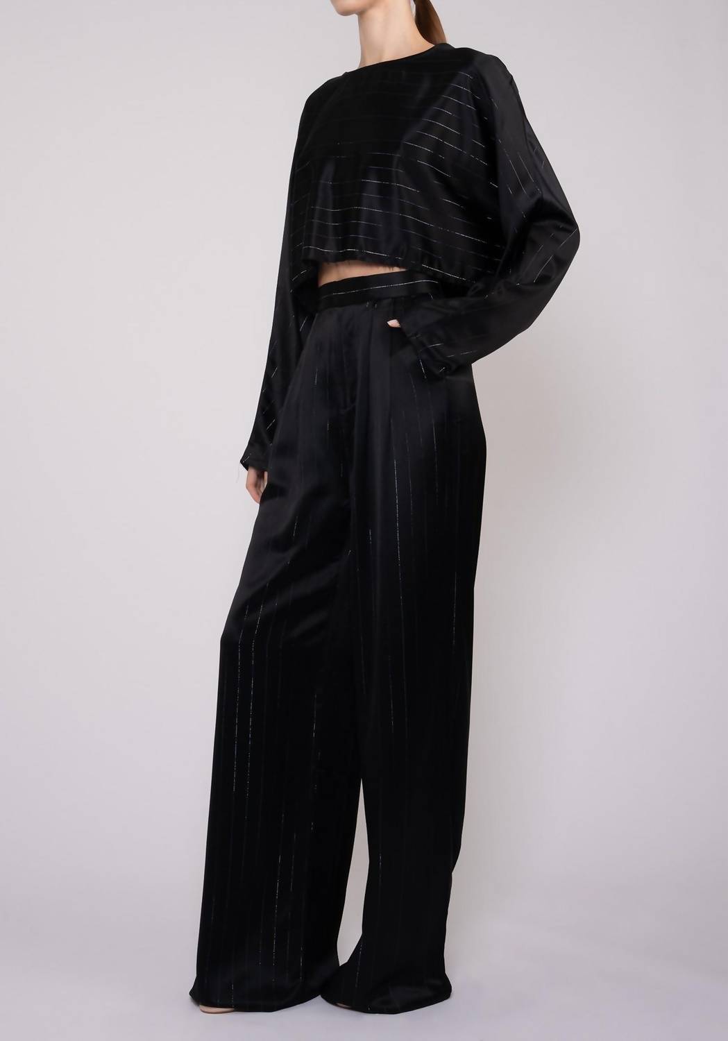 Nonchalant Label - Ian Crop Top
