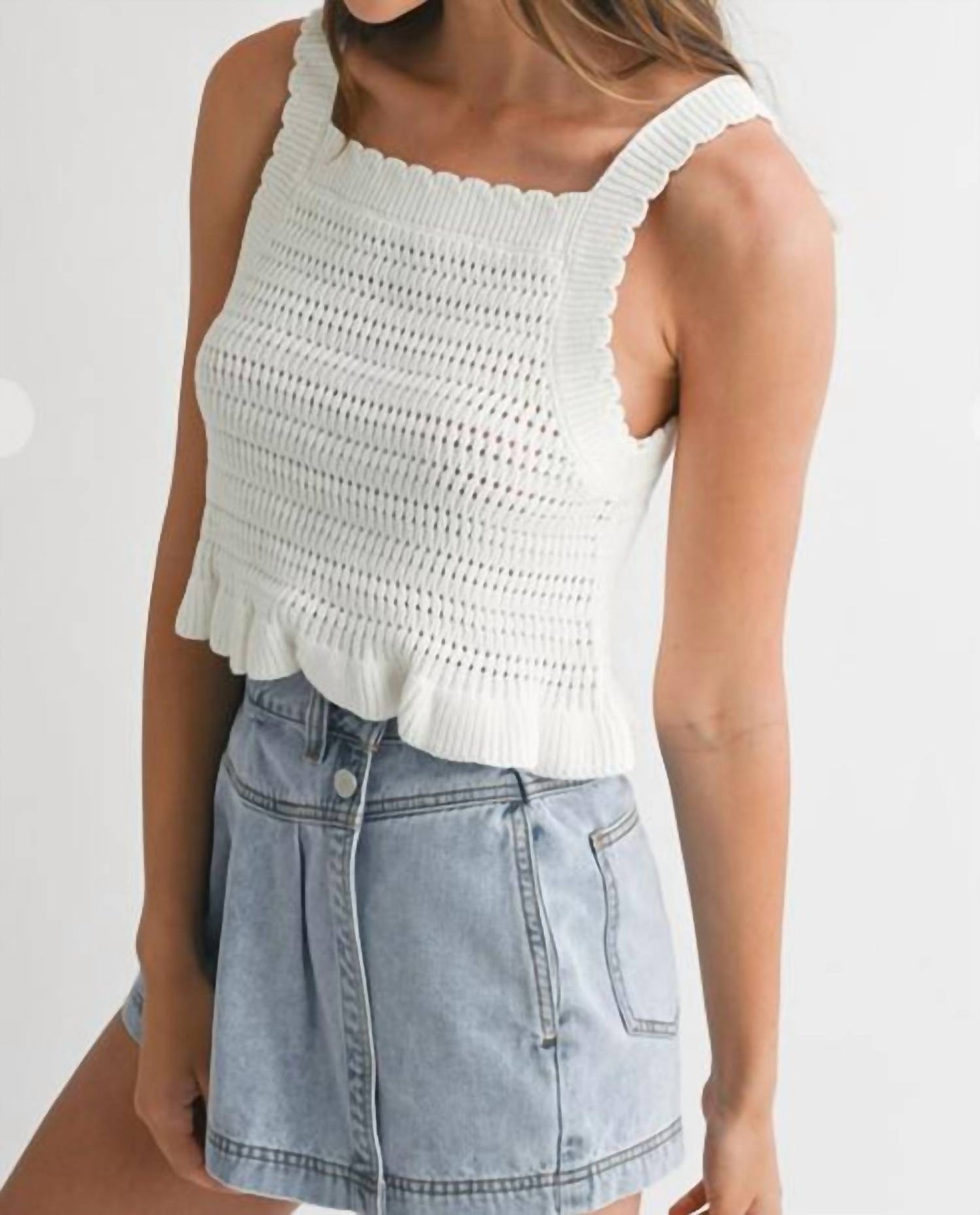 Mable - Crochet Ruffle Hem Top
