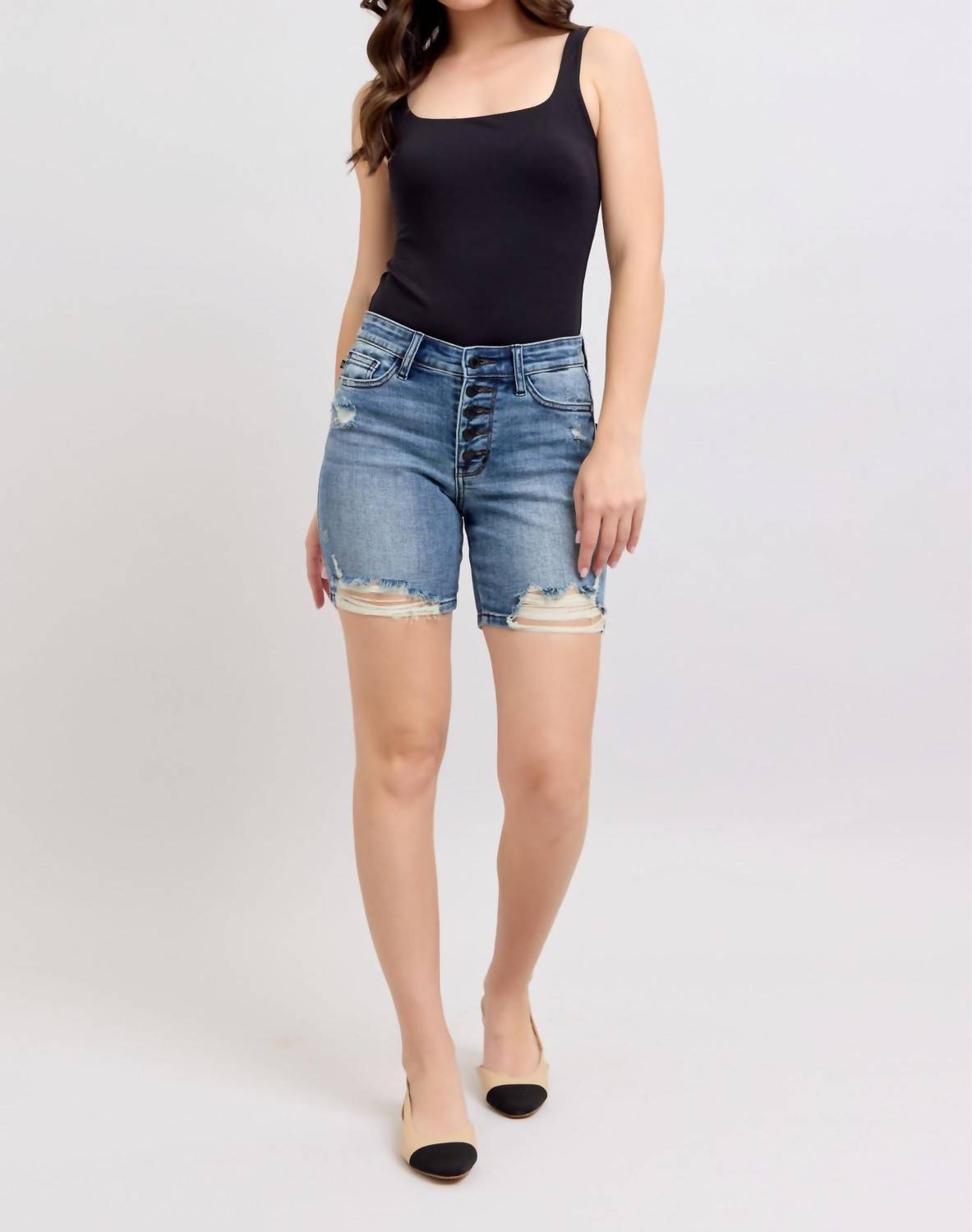 Judy Blue - Button Fly Mid Lengthshorts With Destroy
