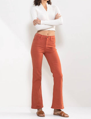 Sneak Peek - Calça jeans slim bootcut de cintura alta e lisa